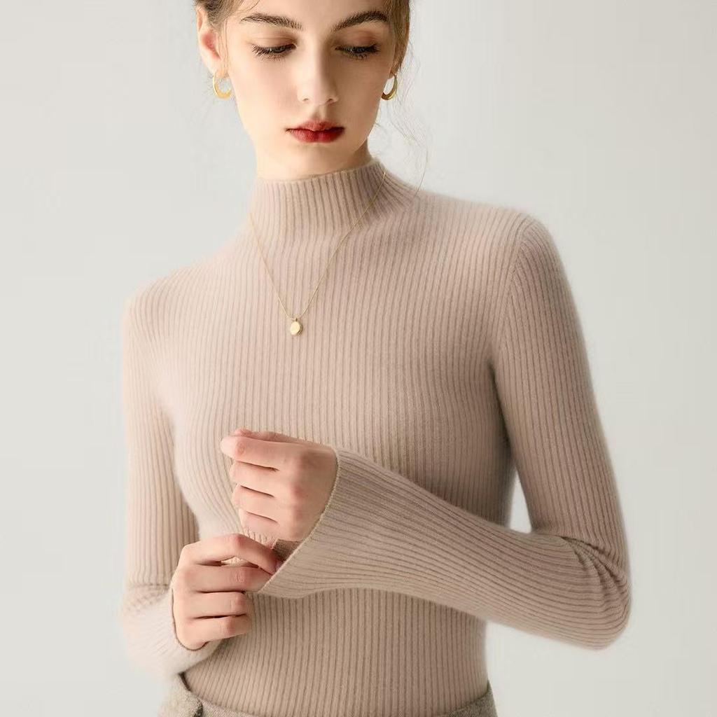 Women's Slim-Fit Pure Cashmere Knit Base Layer Sweater
