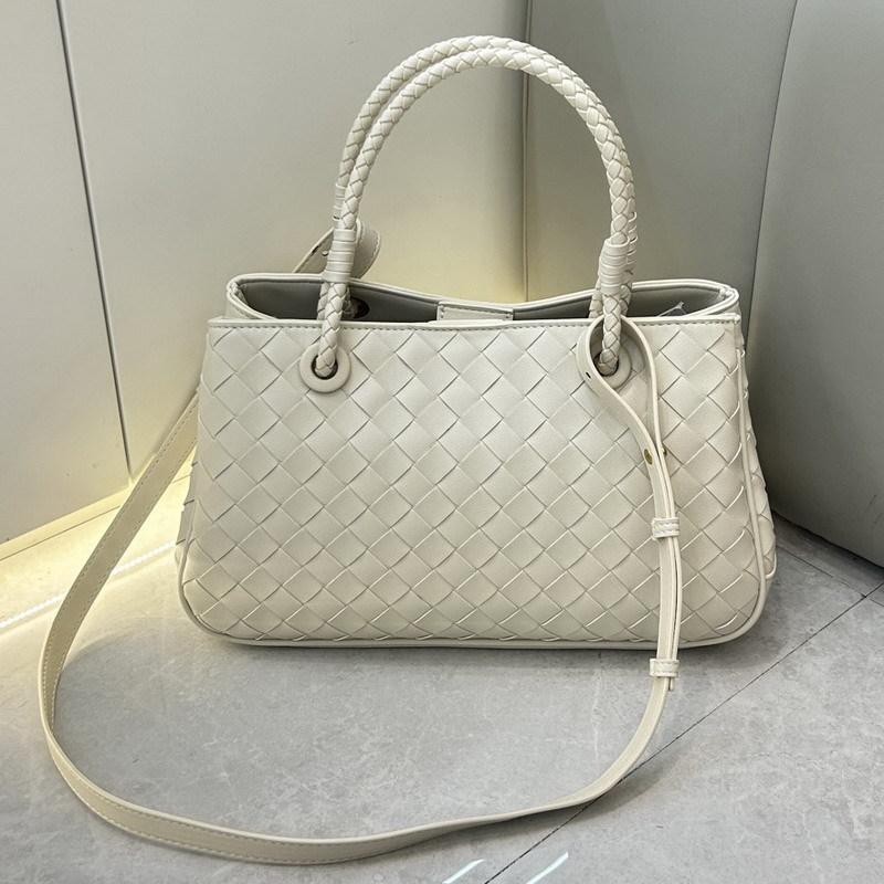 New woven leather handbag vegetable basket, basket bag tote bag, shoulder messenger bag, women's large capacity