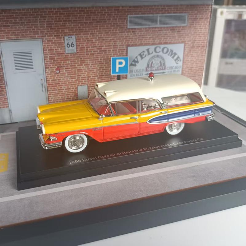 1:43 Limited Edition Resin Classic Car Model 1933 Benz-Style & 1958 Retro Ambulance High-Simulation Collectible Display Gift Toy
