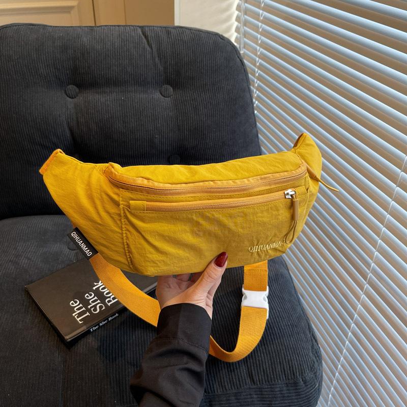 

Versatile solid color niche shoulder bag 2025 new fashion cycling breast bag simple messenger bag fanny pack