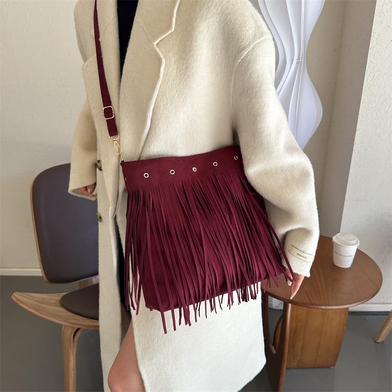 Retro Ethnic Tassel Tote Bag - Large Capacity & Versatile Crossbody for Autumn 2025