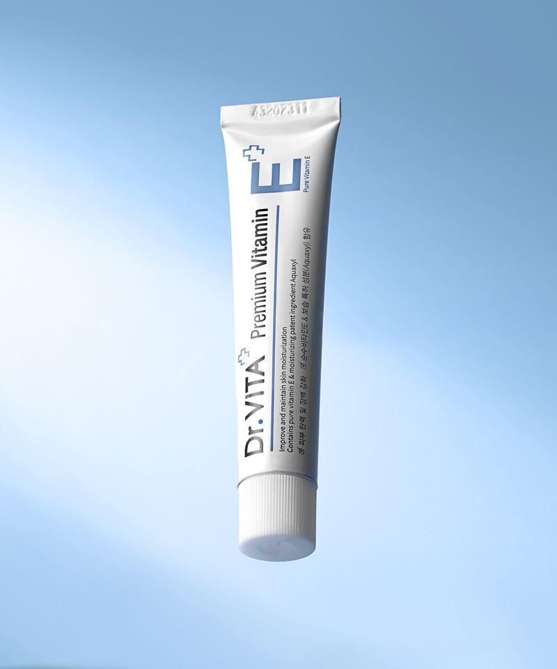 Premium Hyaluronic Acid Moisturizing Care Vitamin E Cream 30ml