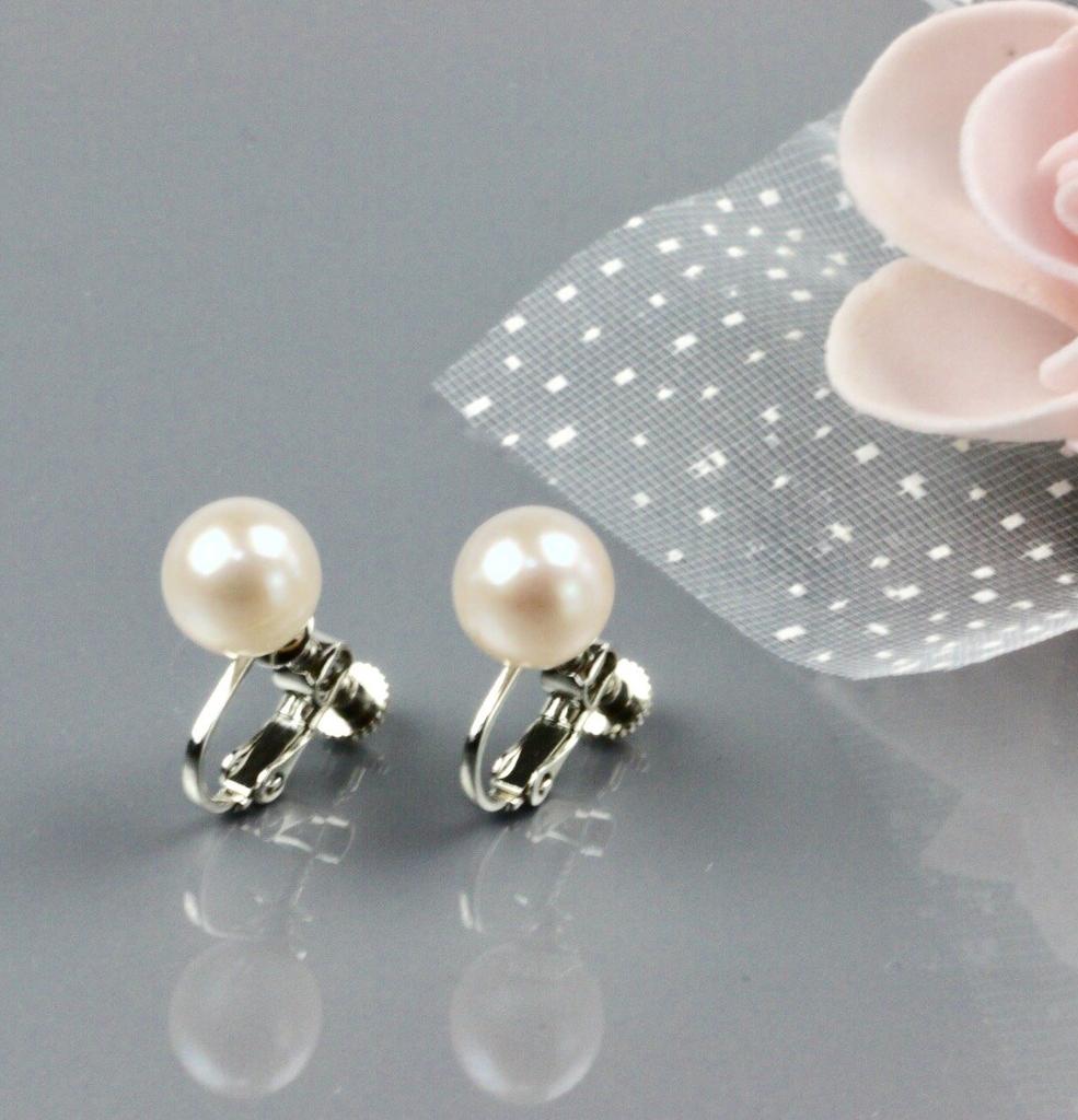 Genuine Pearl Necklace Earrings Set White Heart Keeper Quality Guaranteed Pearl Necklace Set for Ceremonies [Tsuyatama] & 8.5-9mm [Dedicated Box]