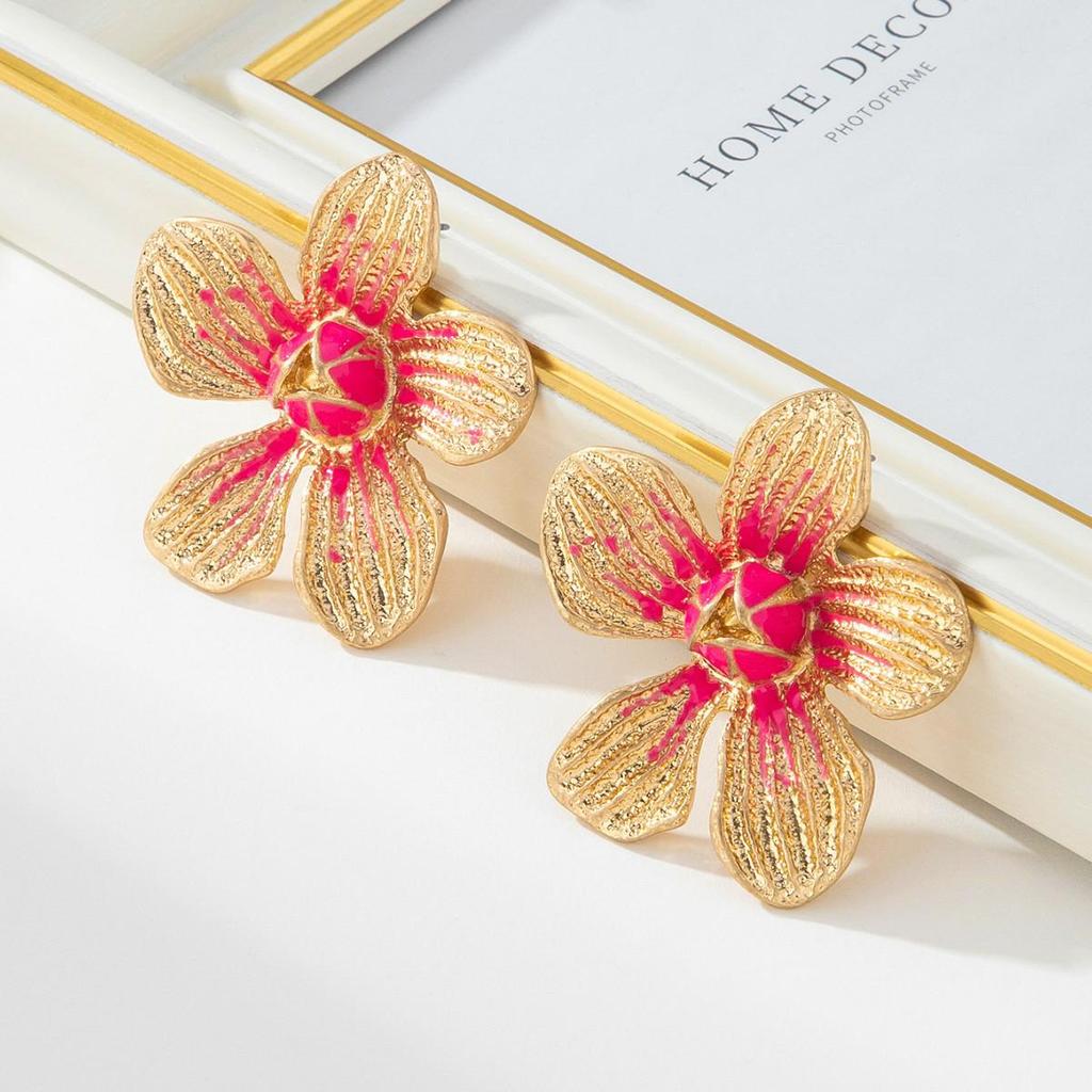 One Pair of Pink Enamel Five-Petal Flower Earrings with Pleated Design for Women.
