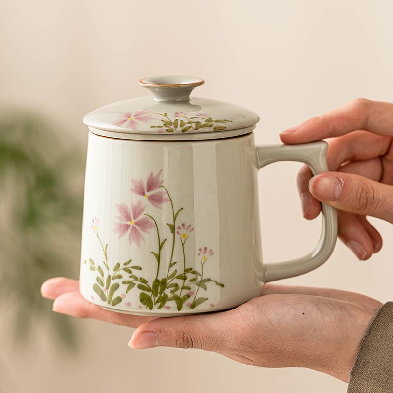Chinese Style Floral Pattern Tea Filtering and Separation Cup, With Cover White Porcelain Mug, Drinkware Ceramic Office Cup, 1Pc