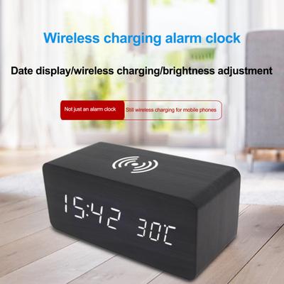 Kabelloser, wiederaufladbarer LED-Digitalwecker mit einstellbarer Lautstärke, Schlummerfunktion, klarer LED-Zahlenwecker