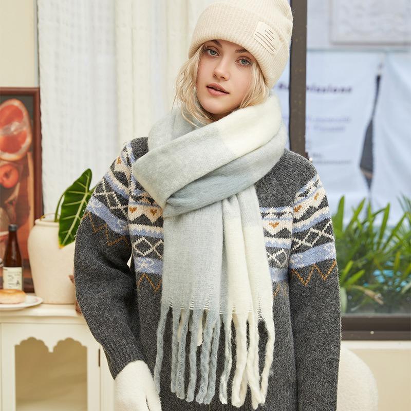 Winter new high-end thickened warm scarf Women's winter scarf Fashion commuting soft and comfortable scarf