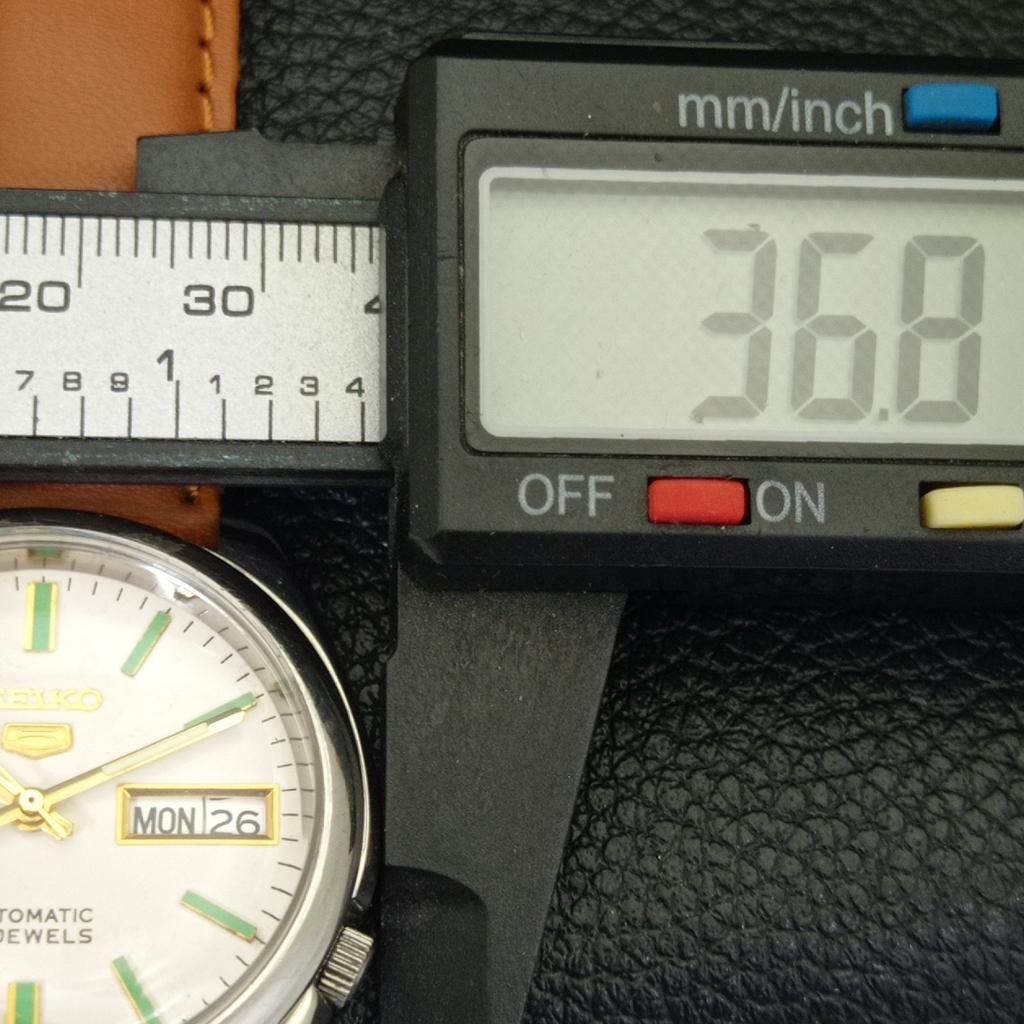 AUTOMATIC VINTAGE SEIKO 5 JAPAN 7S36A MENS WHITE COLOR DIAL WATCH a702612-1 R209-a702612