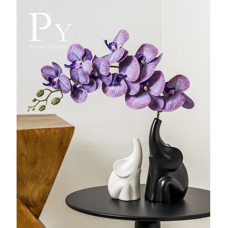 Nordic Modern Elephant Vase - Ceramic Ornament for Living Room, Sideboard, or Entrance Hall Display. A Perfect Housewarming Gift.