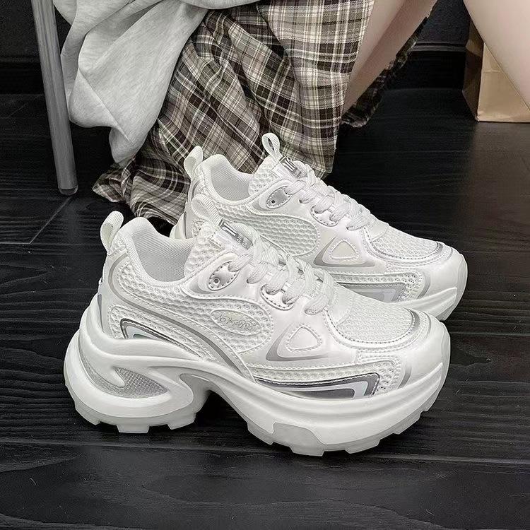 

Платформенные кроссовки «папины кроссовки» женские 2025 лето новые модные универсальные дышащие сетчатые серебристые увеличивающие рост повседневные кроссовки 40 белый