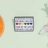 LGBT Regenbogen Emaille Pins Klingt schwul Ich bin verliebt Pride Metall Broschen Anstecknadel am Rucksack Schmuck Geschenke für Homosexuelle Lesben