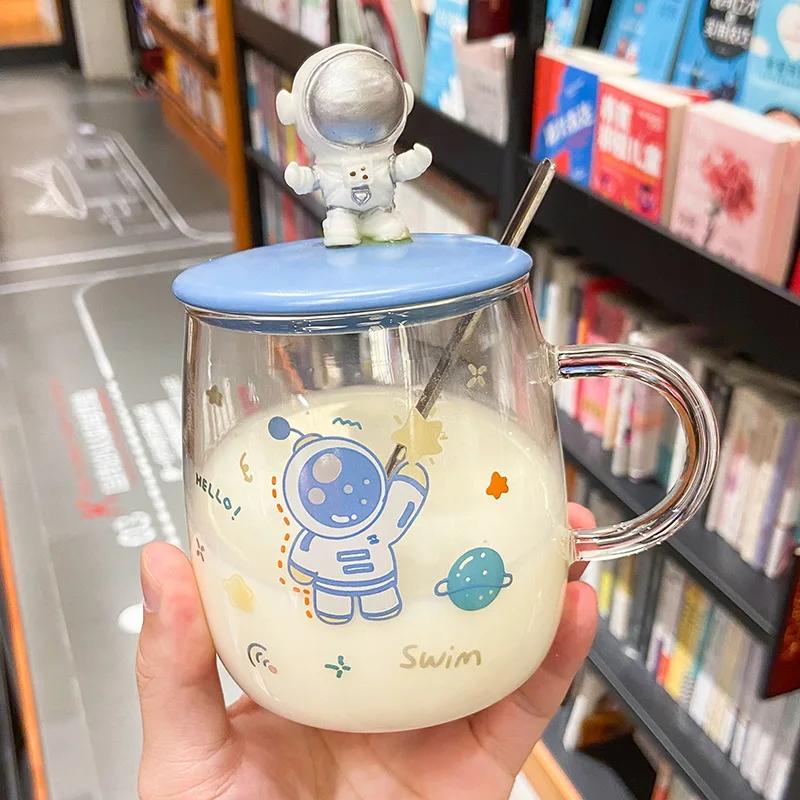 Creative Space Astronaut Spoon Glass With Lid Mug for Coffee Cup Cups for Coffee and Tea Beautiful Tea Mugs New Year Mugs Beer