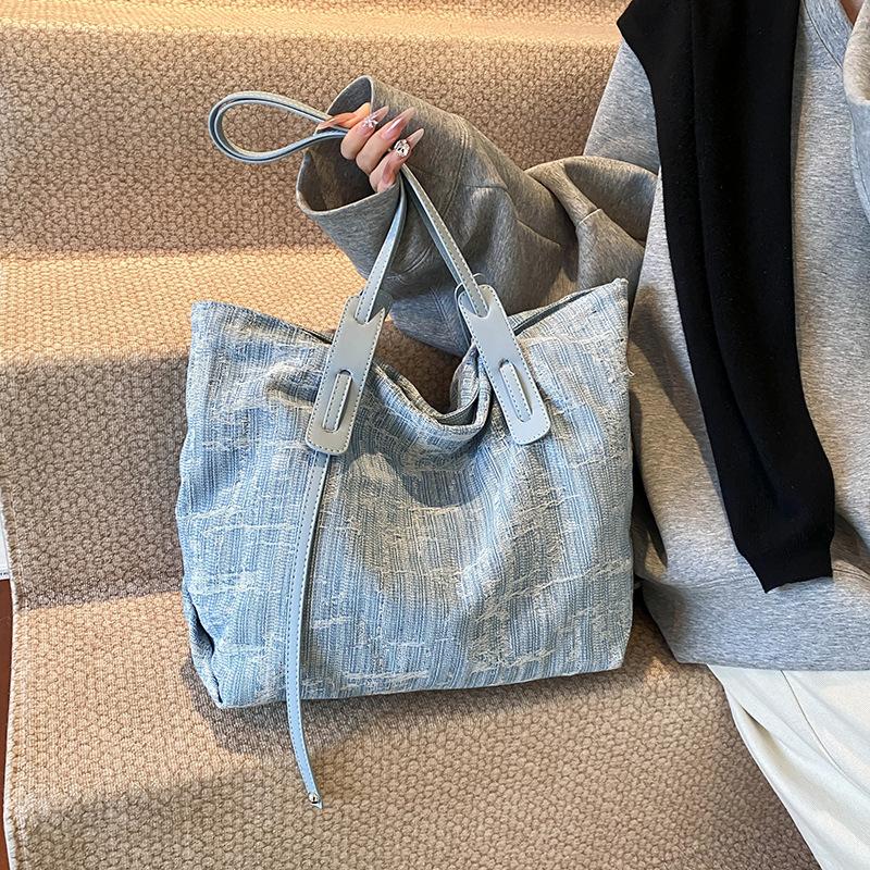 Denim Bag Women's 2025 New Student Class Commuter Tote Bag High-end Shoulder Bag Casual Fashion Women's Bag