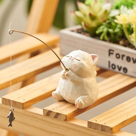 Bear Fishing Figurine Resin Animal Fishing Ornament Aquarium Car Dashboard Decoration Stress Relief Desk Office Decor