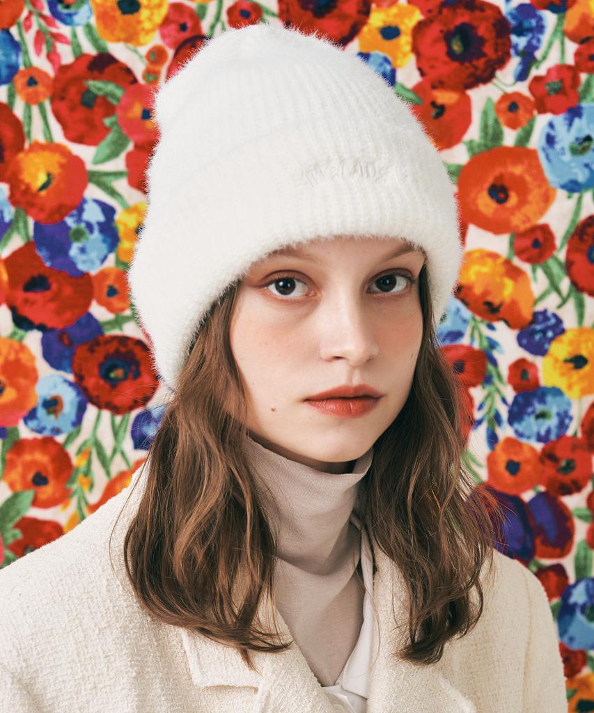 Elkebeullum Inscape Ivory Beanie