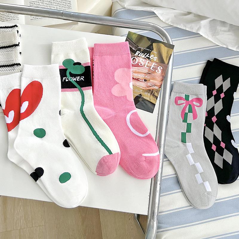 Cute Mid-Tube Socks for Women: Trendy, Internet-Inspired Cartoon Designs for Spring & Autumn