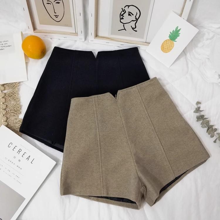 

Women s High-Waist Black Woolen A-Line Shorts - Autumn/Winter Small Size S