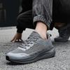 Sommer neue Herren Leichtgewicht Stoßdämpfung Casual Sportschuhe dicke Sohle erhöhend weiter Leisten Trend vielseitig Laufschuhe