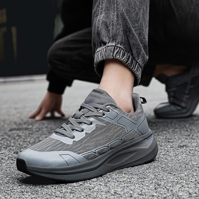 Sommer neue Herren Leichtgewicht Stoßdämpfung Casual Sportschuhe dicke Sohle erhöhend weiter Leisten Trend vielseitig Laufschuhe