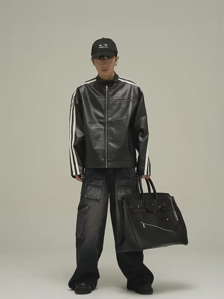 Trendige gestreifte Lederjacke für Herren – Retro-Stehkragen, lockere Passform, cooler Motorrad-Stil für Frühling, Herbst und Winter.