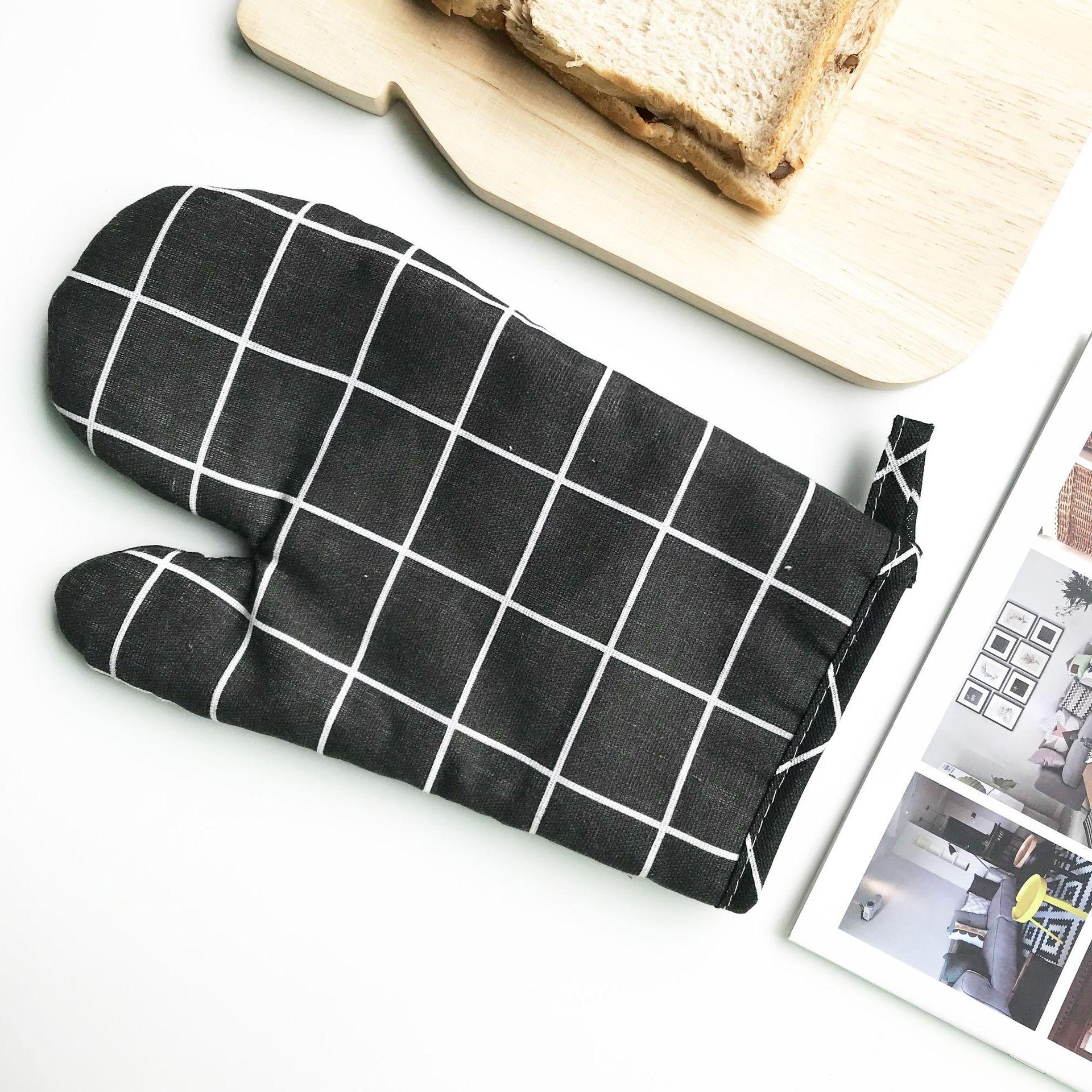 Microwave oven insulated gloves, oven heat-resistant gloves, high temperature resistant kitchen cotton and linen baking gloves