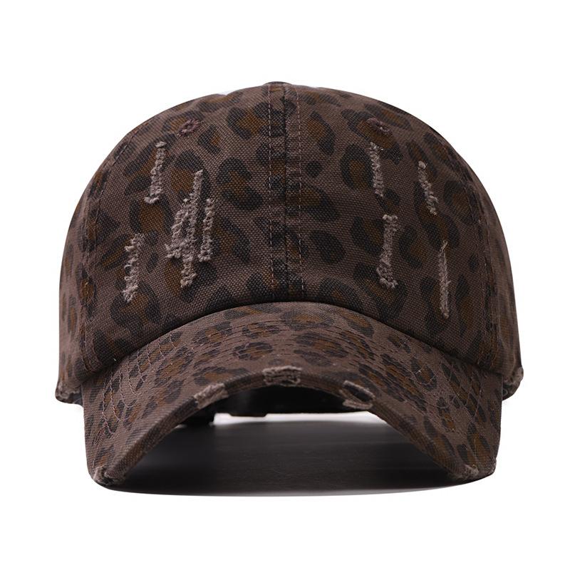 Old washed cotton leopard print baseball cap, ripped baseball cap, simple light board cap, one piece.