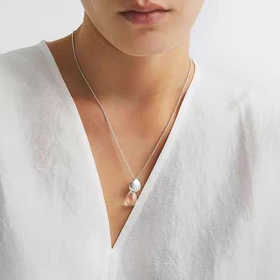 Collier Pendentif Cristal Blanc Goutte d'Eau 2025 Dernier Modèle - Design de Niche de Luxe