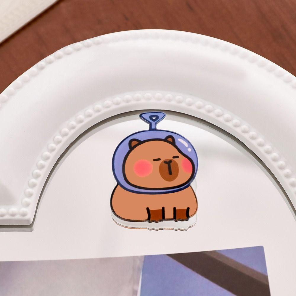 Breastpin Acrylic Capybara Pin Cute Lotus Capibara Badge Fashion Hot Dog Capybara Brooch  Skirts