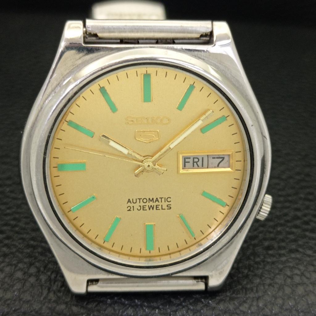 GENUINE VINTAGE SEIKO 5 AUTOMATIC JAPAN MENS GOLDEN COLOR DIAL WATCH A702604-1 R209-a702604
