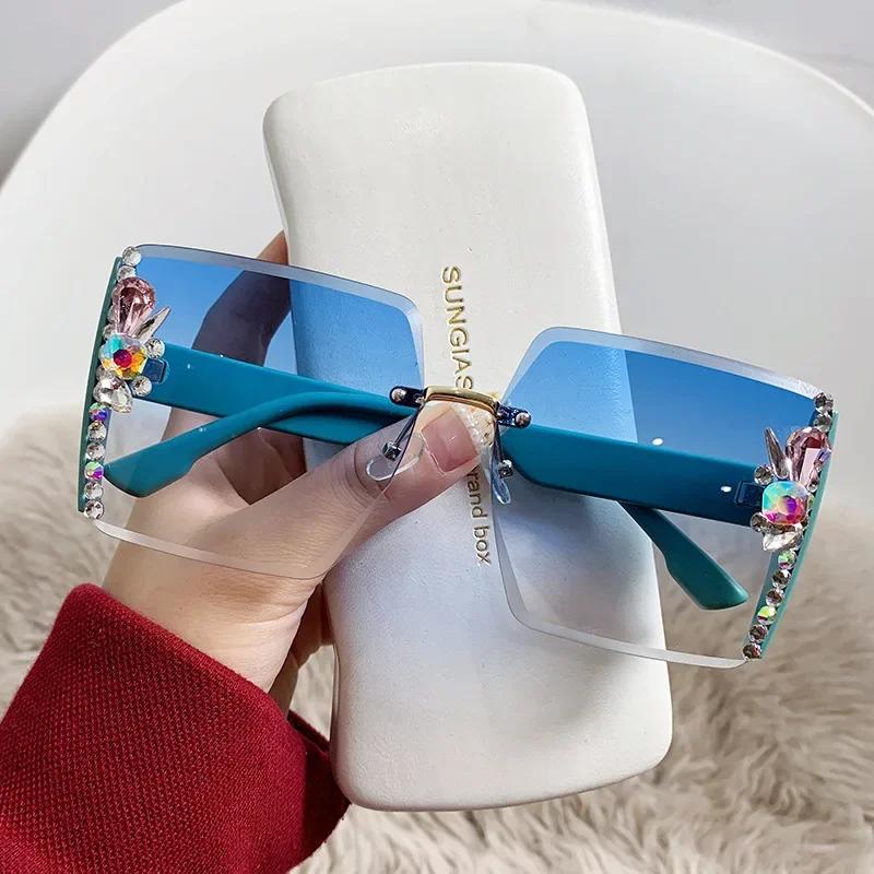 Fashion Oversized Square Sunglasses Women Luxury Brand Vintage Rimless Sun Glasses Diamond Decoration Eyeglasses Uv400