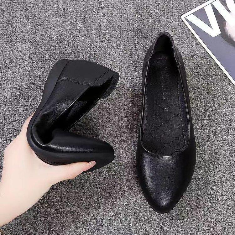 Flat-soled single shoes, new pointed-toed shallow-mouth Doudou shoes, nurse shoes, soft-soled comfortable small leather shoes