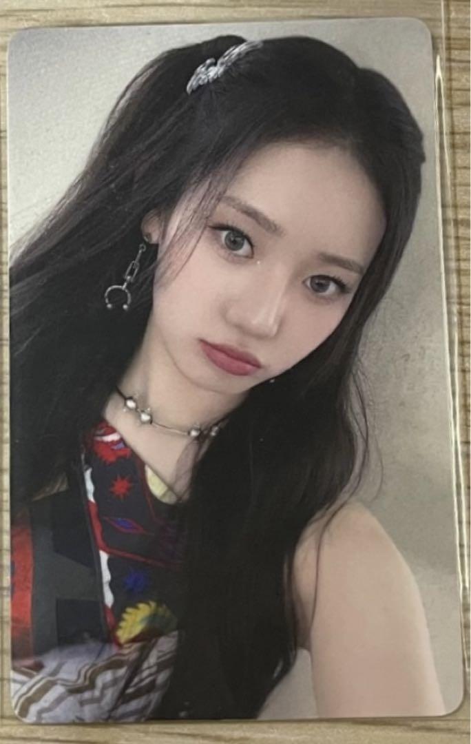 

[USED] BABYMONSTER Laura China Ichicho Yizhiyu Bonus Trading Card