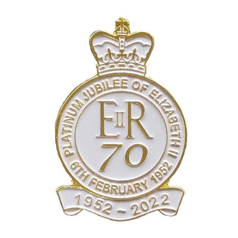 British Queen Elizabeth II Memorial Brooch Commemorate Queen Elizabeth II Pin Badge Brooch Iron Plated Brooch Pin Medallion Gift CN