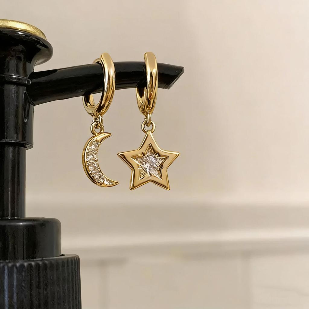 Niche design ins cold wind asymmetrical star and moon stud earrings temperament versatile high-end ear buckle earrings women