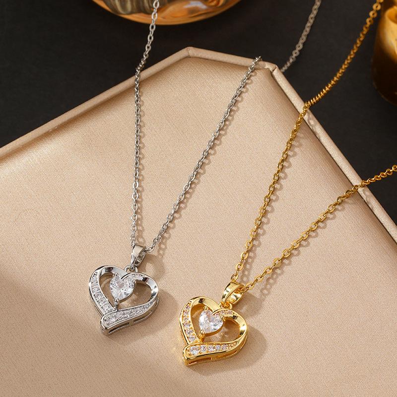 Korean Style Valentine's Day Rhinestone Heart Pendant Titanium Necklace for Women - Light Luxury Clavicle Chain Jewelry