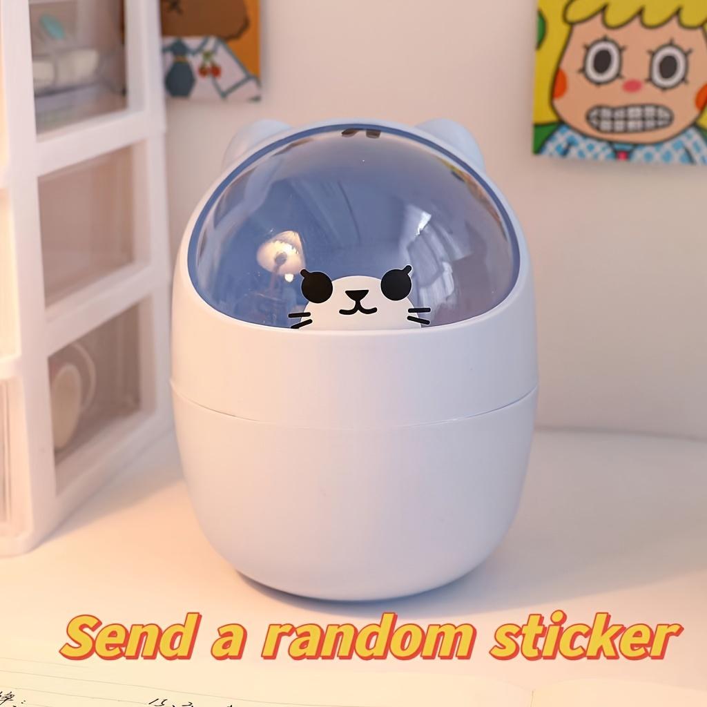 A Small, Adorable Desktop Trash Bin Suitable for Home, Dorms, Or Office Use, Featuring a Lid And Can Also Serve As a Pen Holder