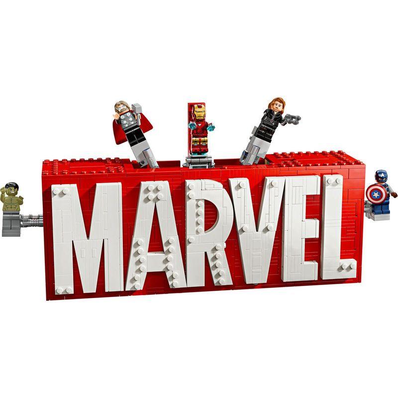 Lego Marvel Logo & Minifigures