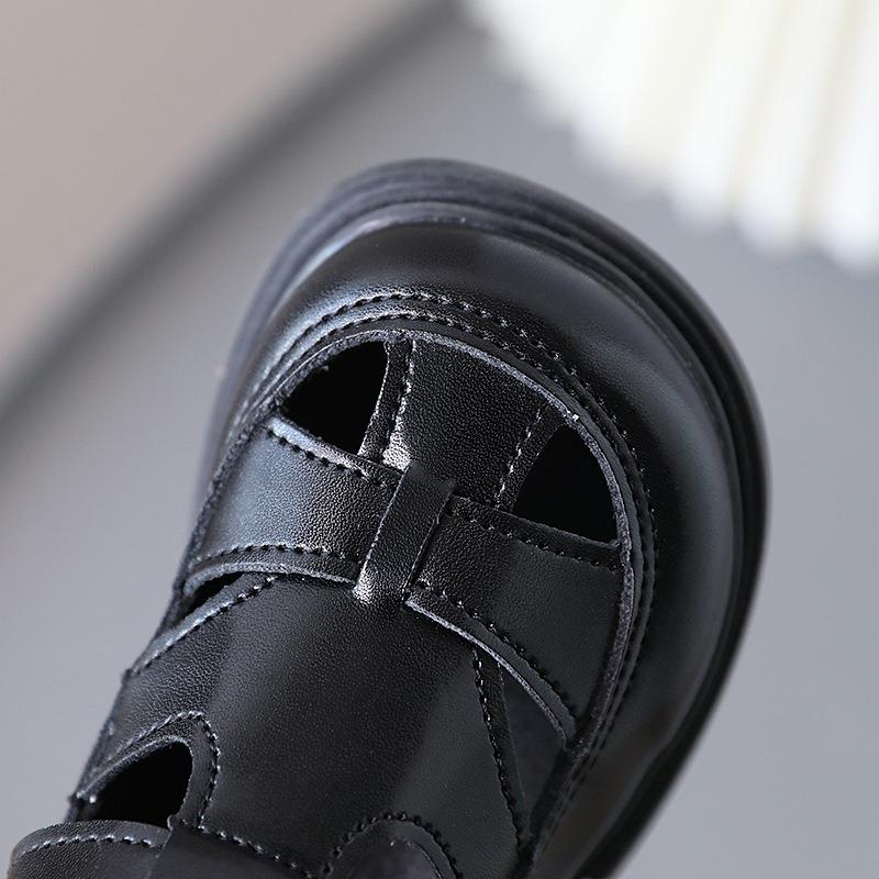 Children's Roman Sandals, Unisex Beach Shoes, Hollow-Out Leather Shoes, Soft-Soled Walking Shoes.