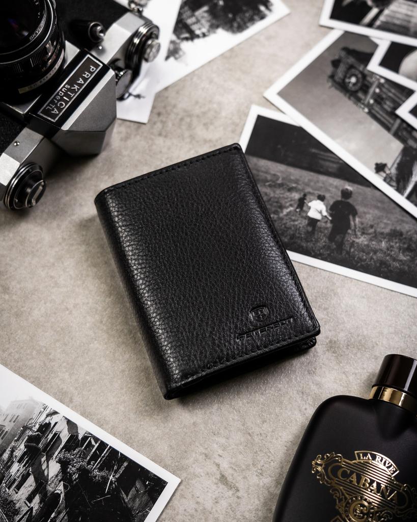 Gift set: leather wallet without clasp and key ring - Peterson