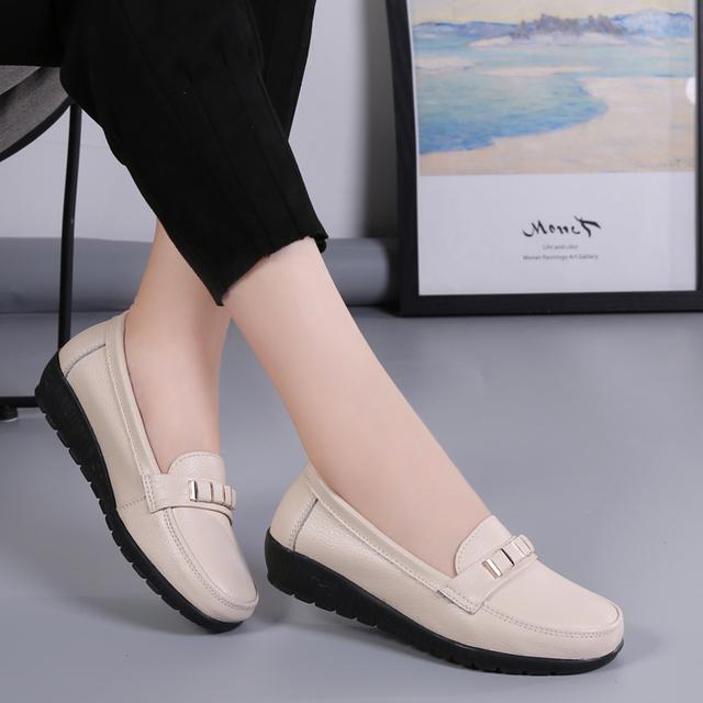 

Женские балетки на плоской подошве, кожаные дышащие мокасины с вырезами, женские топсайдеры, балетки, женская повседневная обувь, женская мода 43 бежевый
