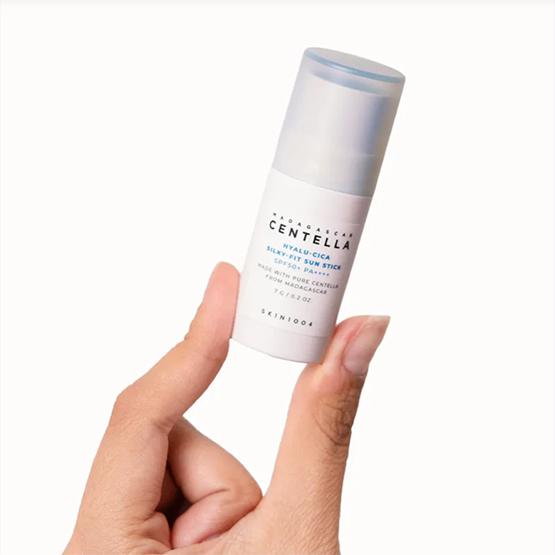 Skin1004 Madagascar Centella Hyalu-Cica Silky Sun Stick [Mini] SPF 50+ PA++++ 7g