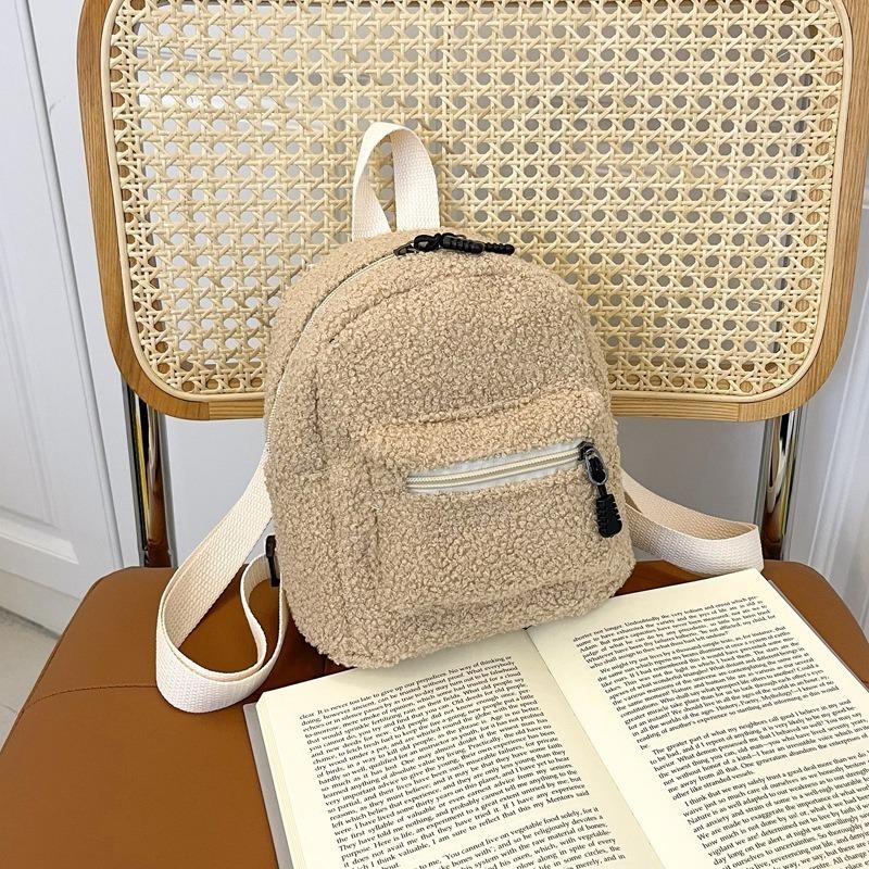 Women‘s Mini Backpack Cute Plush Lamb Fur Korean Fashion Small Bag for Fall Winter Shopping Campus Daily Use Student Rucksack