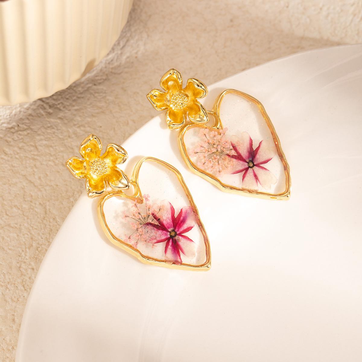 Серьги из сушеных цветов «Маленькая свежесть» с трехмерной ромашкой, Эпоксидные серьги с растительным мотивом, Подчеркивающие темперамент, Светлая роскошь, Любовь, Преувеличенные, Персонализированные серьги