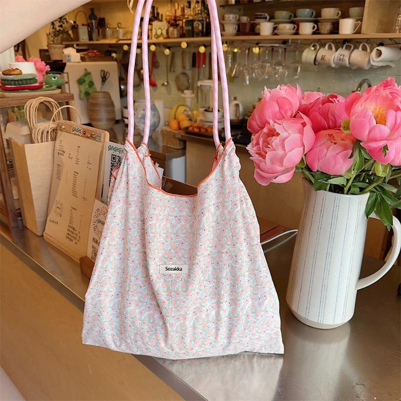 3 Gentle floral canvas bag Women's shoulder large capacity canvas bag Commuter hand bag