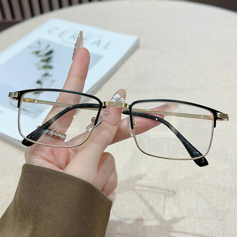 Men's Business Classic Square Myopia Glasses Vintage Metal Frame Blue Light Protection Eyewear Men's Grade Minus Sight Glasses