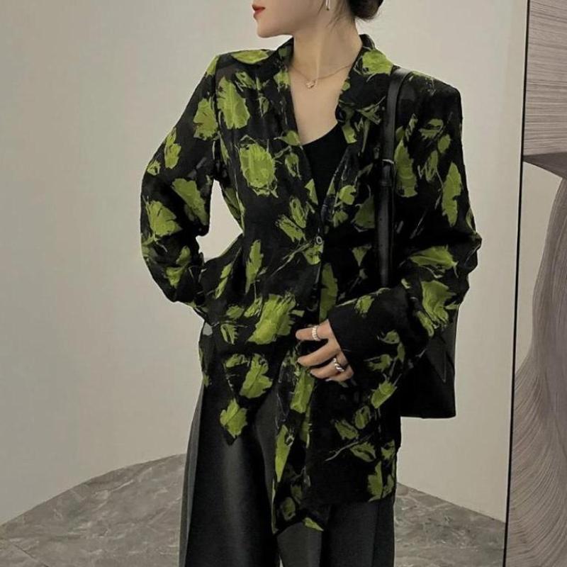 Loose Women's Shirt with A Sense of Design Black and Green Floral Patterns Fashionable A Niche Style and Slimming Shirt