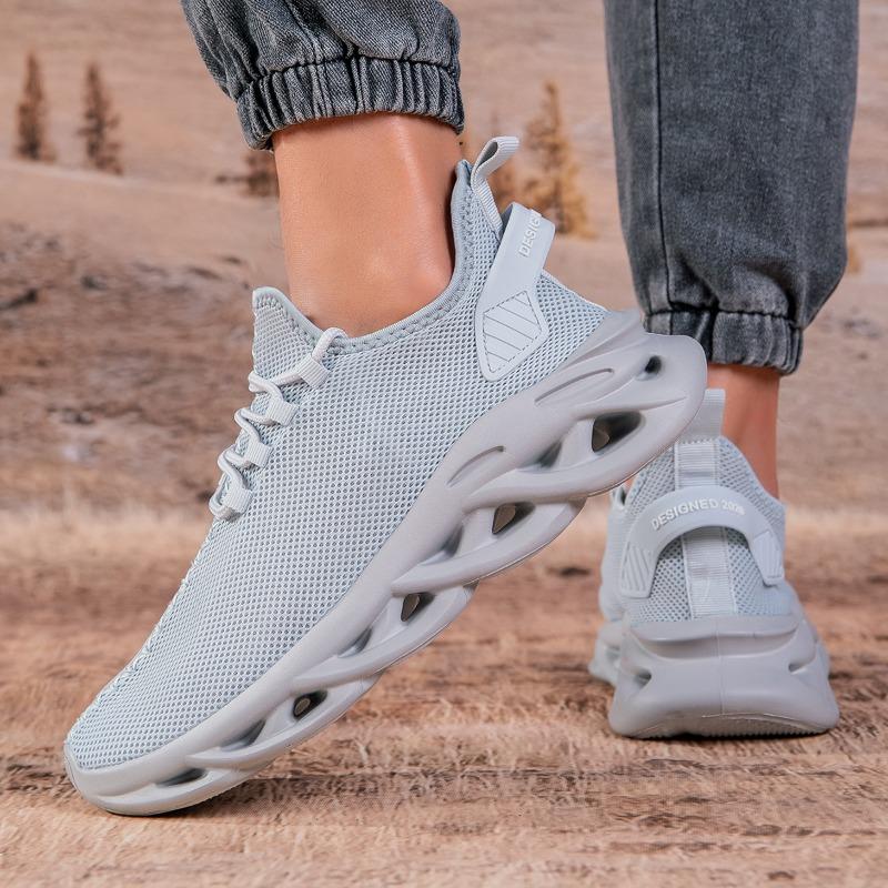 Hot Men Running Shoes Lightweight Sneakers Black Male Casual Shoes Mesh Walking Shoe Outdoor Shock Absorption Tennis Shoes