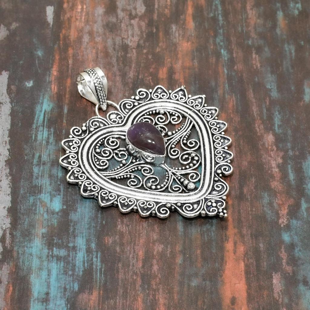 „Amethyst, Edelstein handgefertigter Schmuckanhänger aus 925er Sterlingsilber für Frauen