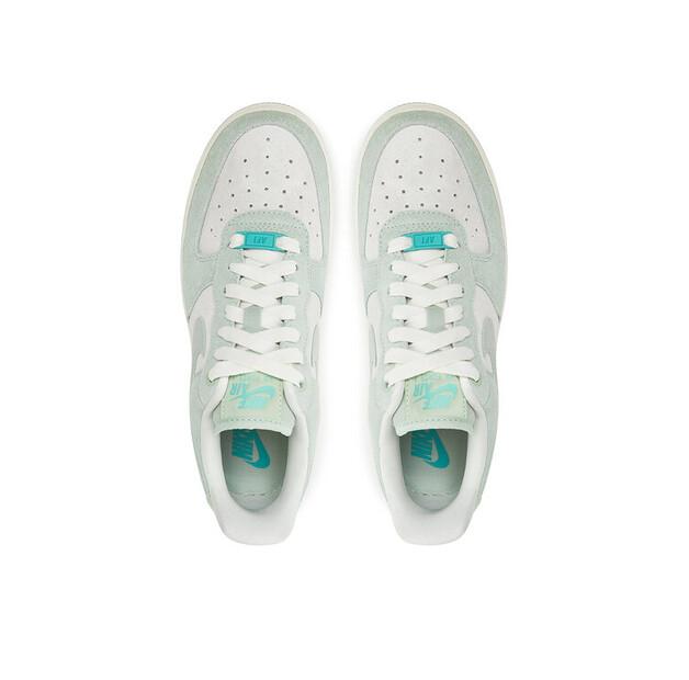 Nike Кроссовки Air Force 1 07 HQ1497 зеленый