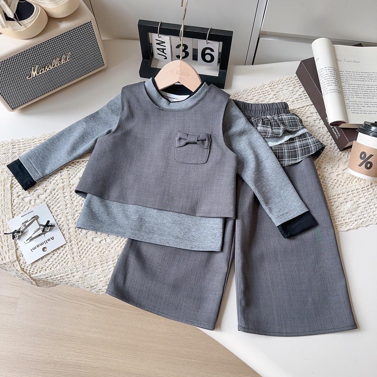 

Korean-Style Girls Three-Piece Outfit: Vest, Base Shirt, Long Pants for Autumn/Spring (Model AQB005) 110